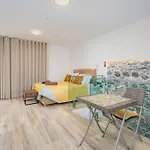 Henrique - Beachfront At
