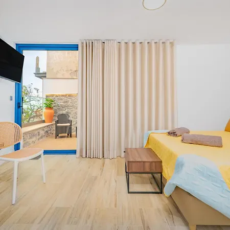 Chale Henrique - Beachfront At Calheta (Madeira)