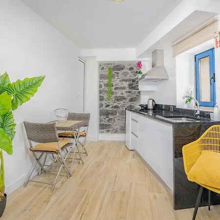 Chale Henrique - Beachfront At * Calheta (Madeira)