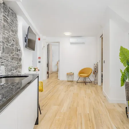 Chale Henrique - Beachfront At Appartement Calheta (Madeira)