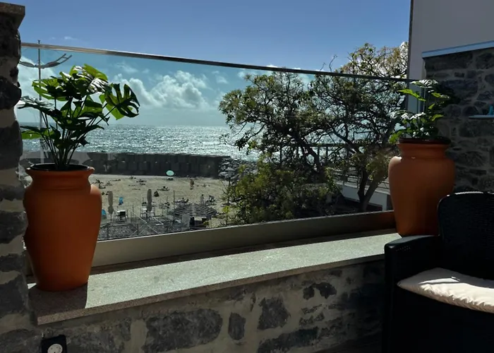 Chale Henrique - Beachfront At *