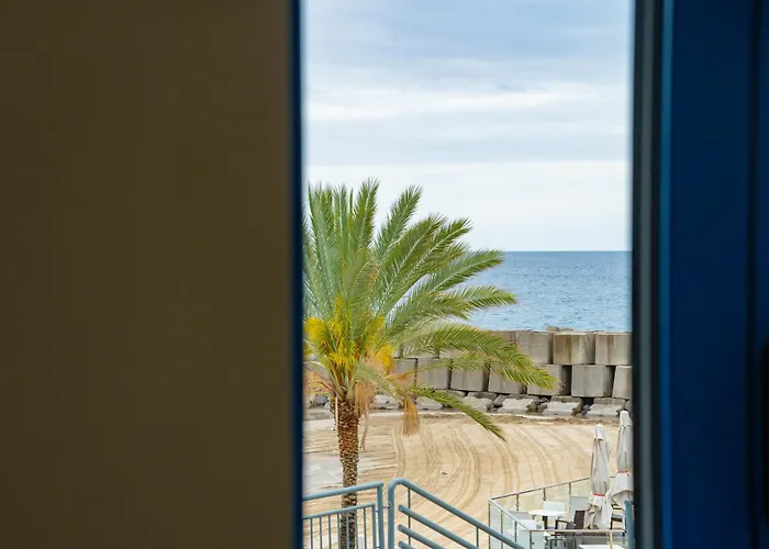 Chale Henrique - Beachfront At